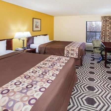 Halsted Inn And Suites Harvey - Chicago Southland Екстериор снимка